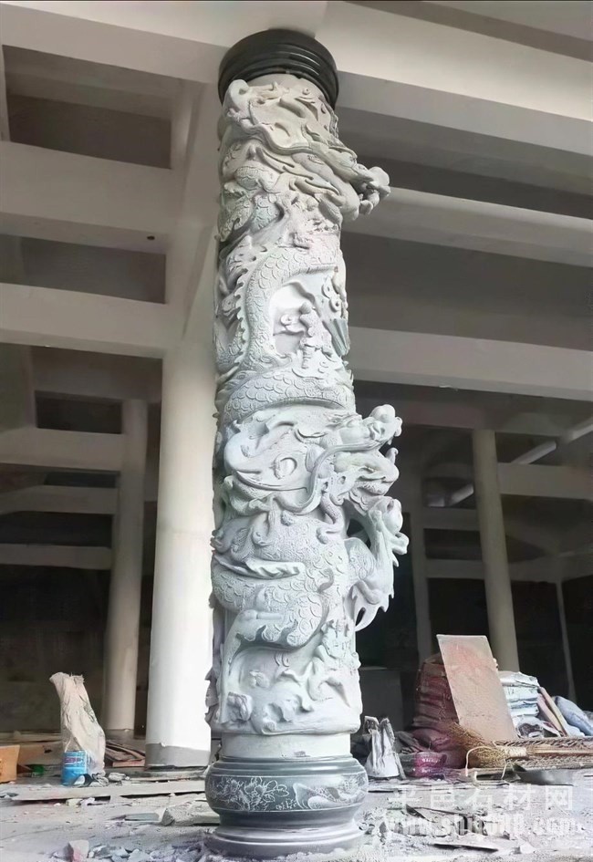 石雕盘龙柱加工厂，盘龙柱样式图