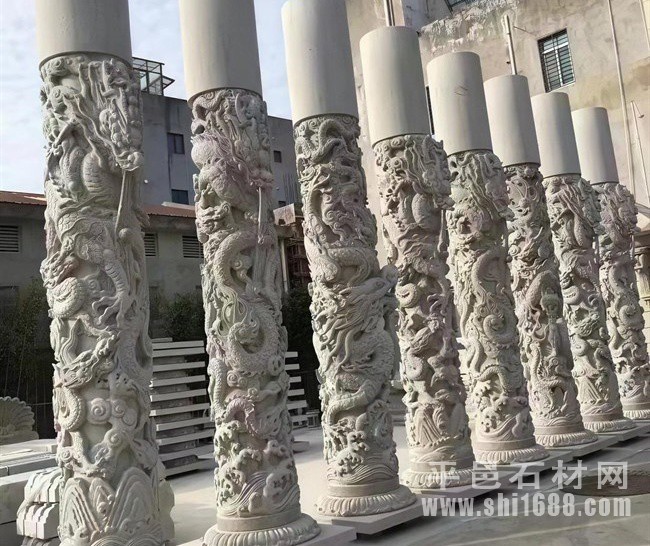 石雕盘龙柱加工厂家，石雕龙珠样式图